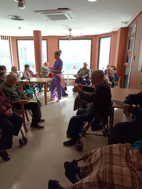 Residentes en la actividad sorpresa del Dia del Padre