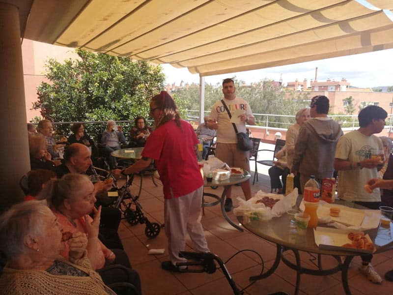 Pica pica organizado para despedir al grupo de voluntarios del Instituto Camps Blancs