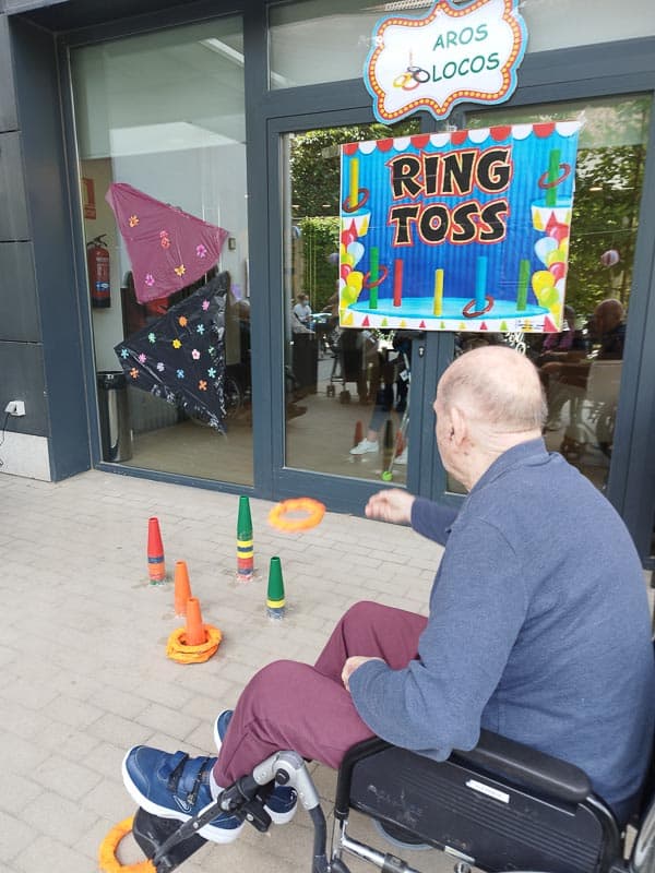 Juego de bolos en el Día de San Isidro