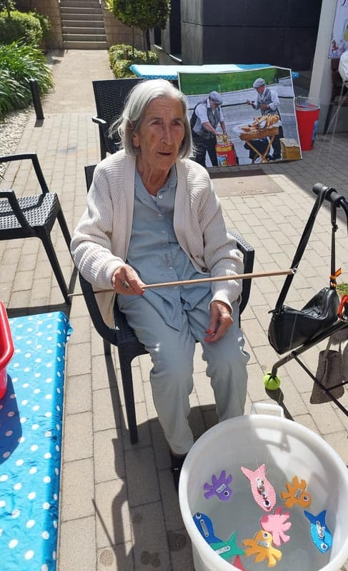 Juego de pescar en el Día de San Isidro