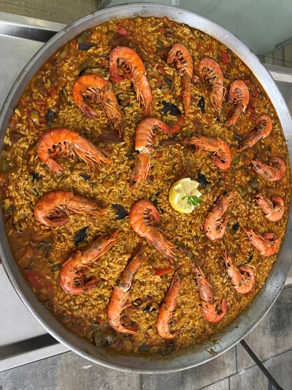 Paella popular de celebración del cumpleaños de Sabadell-Allegra