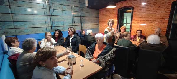 Salida de los residentes a comer churros