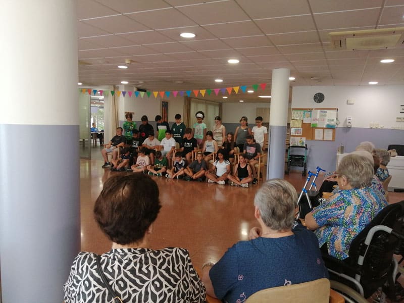 Actuación del colegio Benviure para despedir el curso