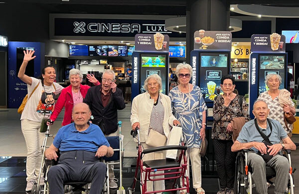 Salido al cine de los residentes