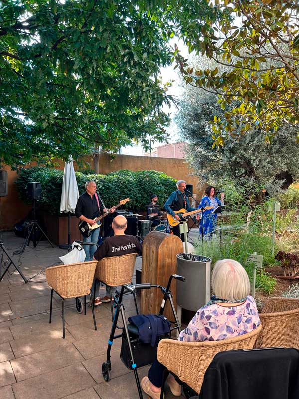 La MGS Band tocó diferentes canciones muy conocidas