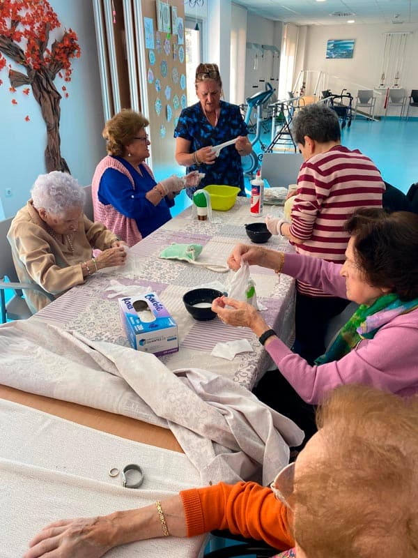 Día de elaboración de manualidades otoñales