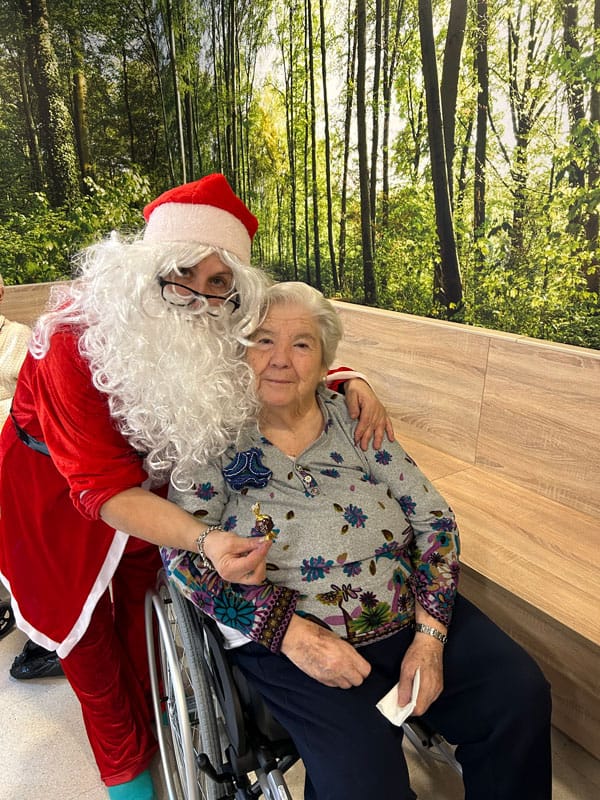 Papá Noel visita la residencia