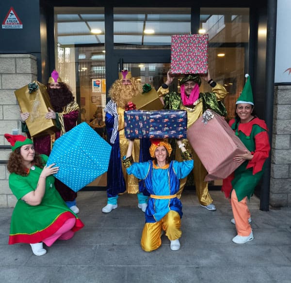 Los pajes reales llegan a la residencia