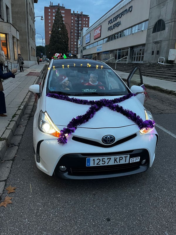 Los taxis cada año llevan a los residentes a ver las luces por Navidad