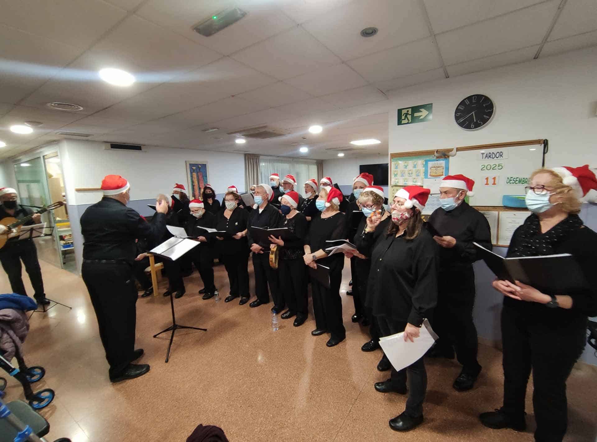 Varias corales visitaron la residencia