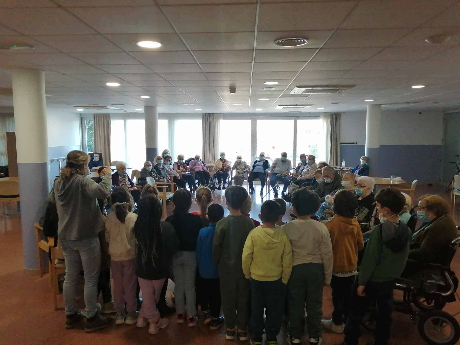 El comedor es el espacio de reunión de las visitas a la residencia