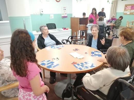 Bingo intergeneracional en Sant Boi - Benviure
