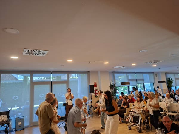 Baile durante la jornada de cumplemes