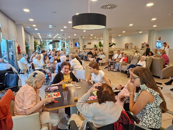 Encuentro intergeneracional con alumnos de bachillerato